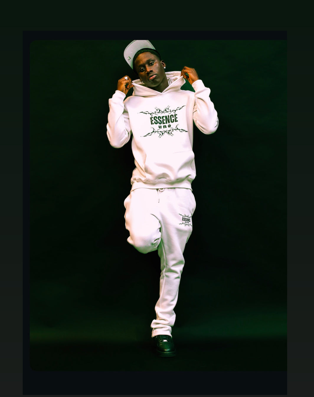 EssenceUno matching set